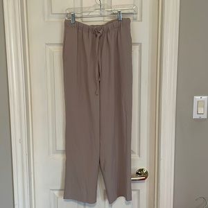 Aritzia Babaton high waisted beige dress pants with pockets size 6